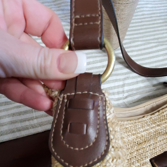 NWOT Soft straw tan and Brown shoulder bag - Picture 5 of 7